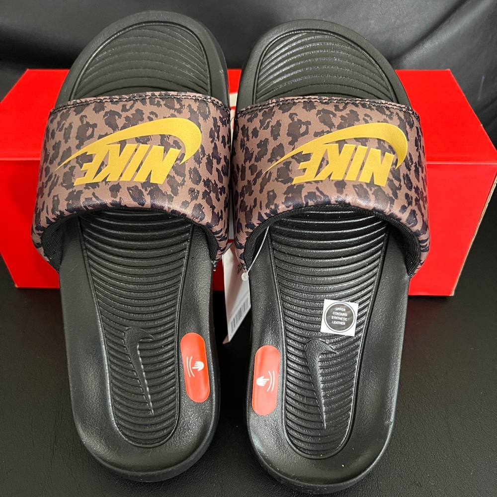 Nike Women’s Victori Slides